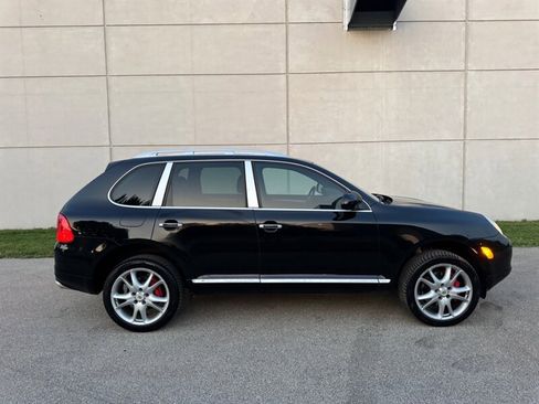 Used 2006 Porsche Cayenne Turbo image 10