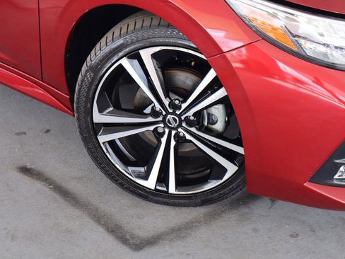 Used 2021 Nissan Sentra SR image 3