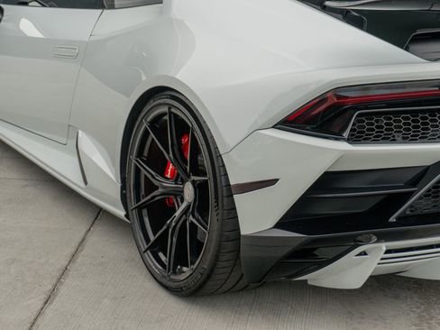 Used 2020 Lamborghini Huracan EVO image 43
