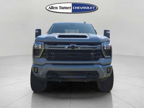 Used 2024 Chevrolet Silverado 2500 LTZ w/ LTZ Plus Package image 2