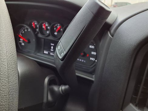 Used 2025 Chevrolet Silverado 1500 Custom image 18