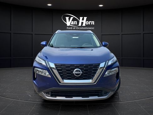 Used 2023 Nissan Rogue SL AWD/4WD image 2
