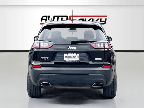 Used 2022 Jeep Cherokee Latitude Lux w/ Mopar Interior Package AWD/4WD image 6