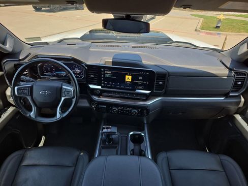 Used 2024 Chevrolet Silverado 1500 LT Trail Boss w/ Convenience Package II AWD/4WD image 13