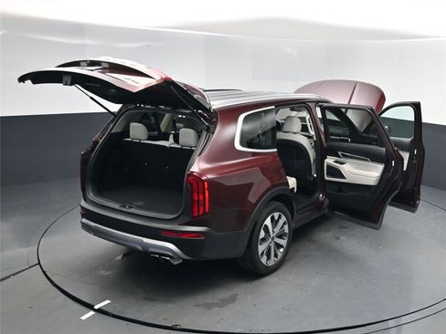 Used 2021 Kia Telluride S image 17