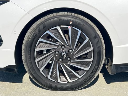 New 2026 Hyundai Sonata Limited image 24