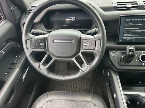 Certified 2025 Land Rover Defender 130 X-Dynamic SE AWD/4WD image 17