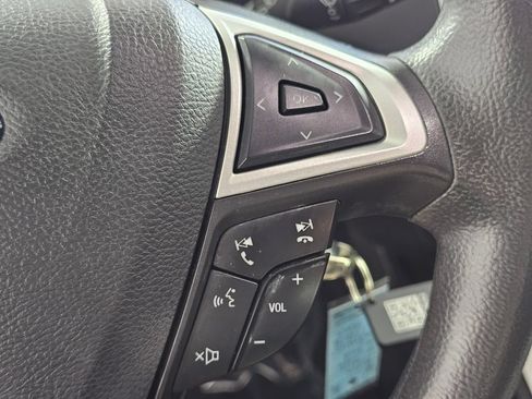 Used 2016 Ford Fusion SE FWD image 24