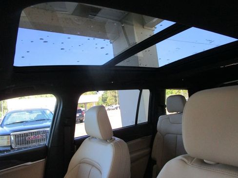 New 2025 Jeep Grand Cherokee L Limited w/ Luxury Tech Group II image 33