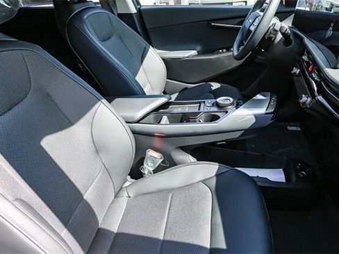 New 2025 Kia EV6 Light AWD/4WD image 13