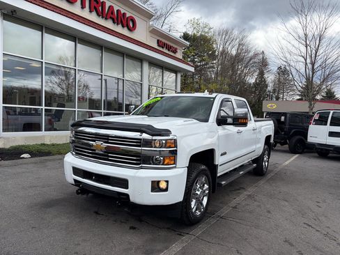 Used 2015 Chevrolet Silverado 2500 High Country w/ Duramax Plus Package image 2