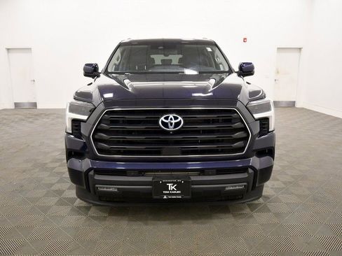 Used 2023 Toyota Sequoia SR5 w/ SR5 Premium Package image 11