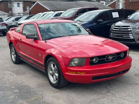 Used 2006 Ford Mustang image 1