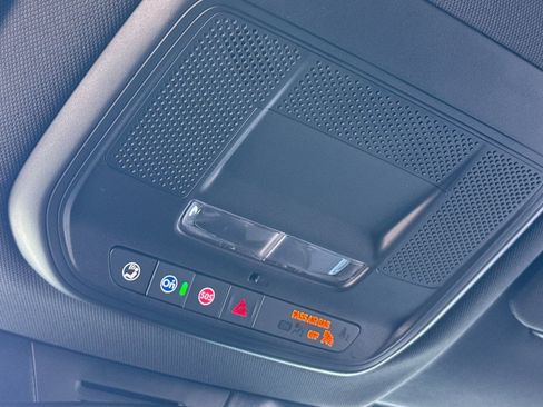 Used 2026 Chevrolet Equinox EV LT w/ Comfort Package image 24