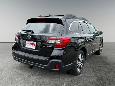 Used 2018 Subaru Outback 2.5i Limited AWD/4WD image 5