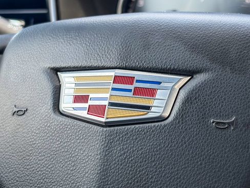 Certified 2025 Cadillac XT6 Luxury FWD image 18