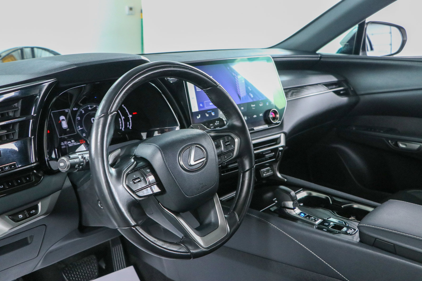 Used 2023 Lexus RX 350 Premium Plus w/ Cold Area Package FWD image 23