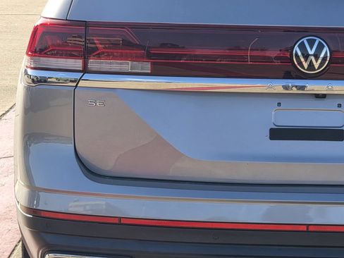 Used 2025 Volkswagen Atlas SE AWD/4WD image 10