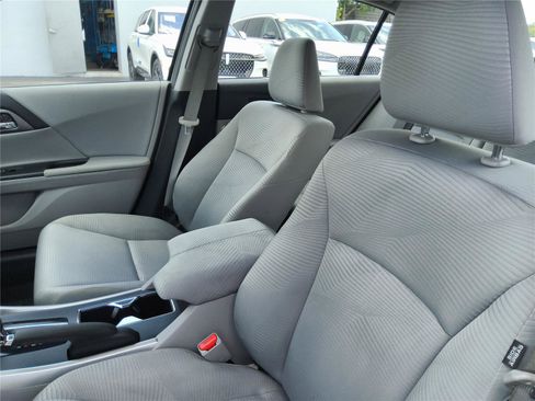 Used 2014 Honda Accord LX image 17