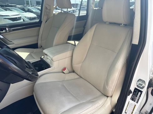 Used 2023 Lexus GX 460 Premium w/ Accessory Package AWD/4WD image 13
