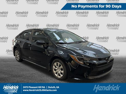 Used 2025 Toyota Corolla LE FWD image 1
