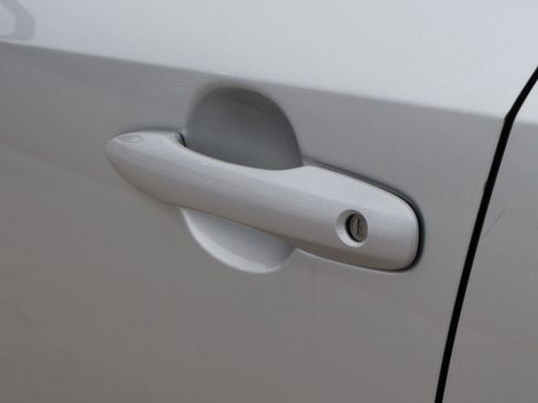 Used 2025 Toyota Corolla LE image 19