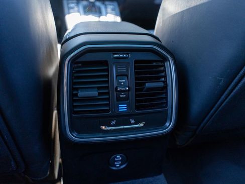 Used 2020 Porsche Macan AWD/4WD image 51