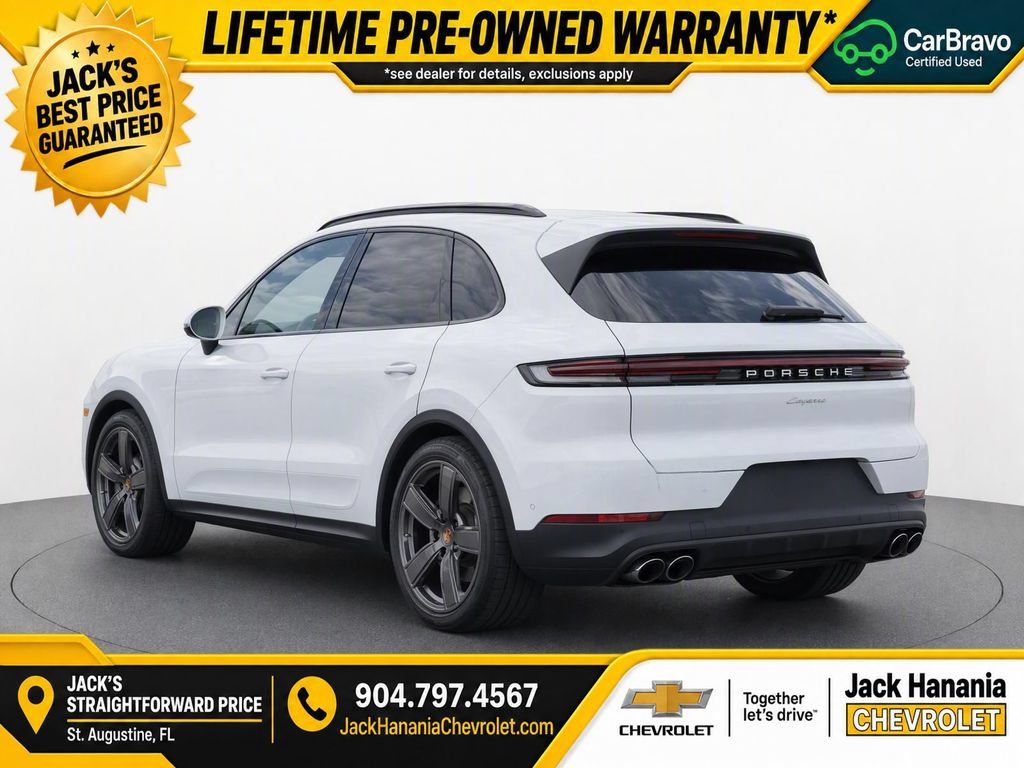 Used 2024 Porsche Cayenne AWD/4WD image 3