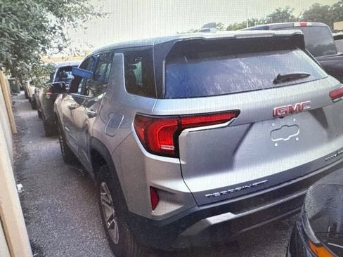 Used 2025 GMC Terrain Elevation AWD/4WD image 17