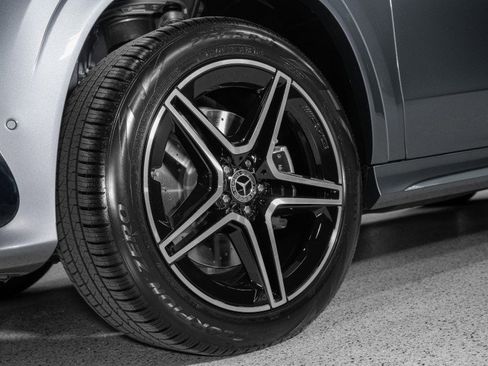 New 2026 Mercedes-Benz GLS 450 4MATIC image 32