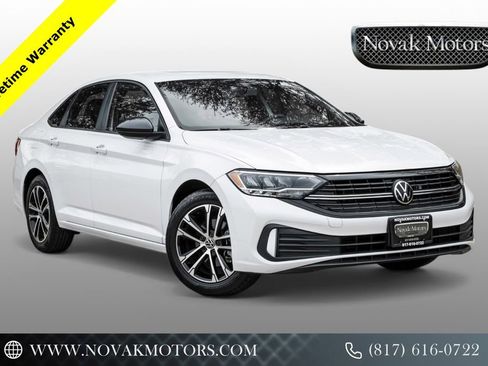 Used 2022 Volkswagen Jetta Sport image 1