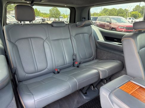 Used 2022 Jeep Grand Wagoneer Series II w/ Convenience Group III image 19