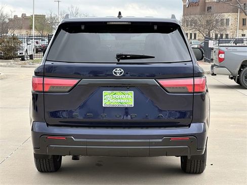 Certified 2023 Toyota Sequoia Platinum image 4