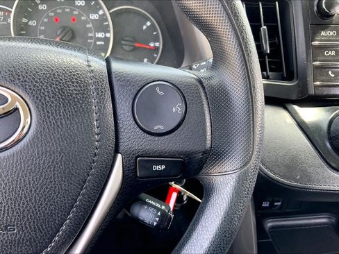 Used 2016 Toyota RAV4 LE FWD image 24