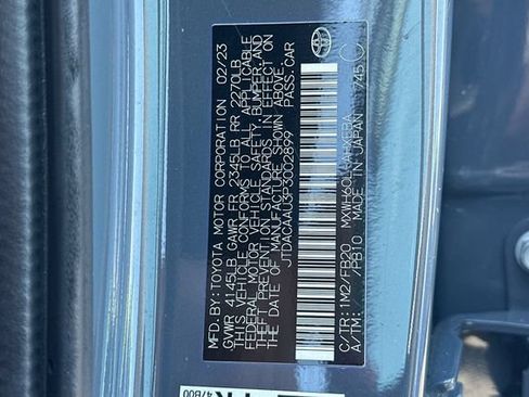 Used 2023 Toyota Prius LE FWD image 33