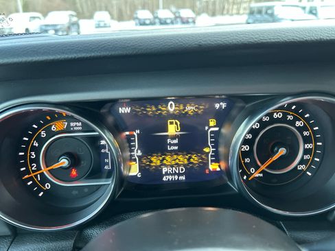 Used 2021 Jeep Wrangler Unlimited Sport image 33