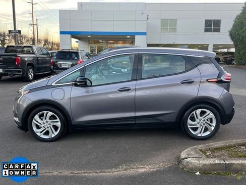 Used 2023 Chevrolet Bolt LT image 4