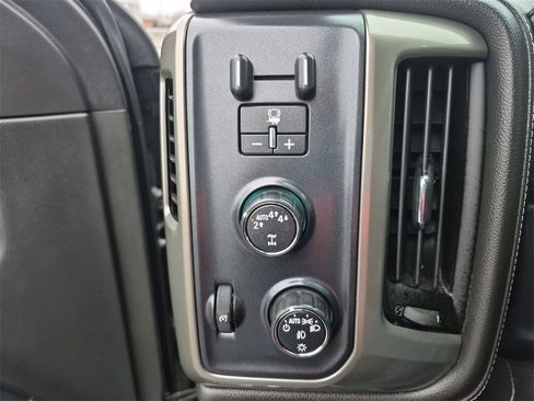 Used 2017 Chevrolet Silverado 1500 High Country image 26