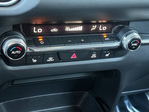 Used 2023 MAZDA CX-30 AWD 2.5 S w/ Premium Package image 21