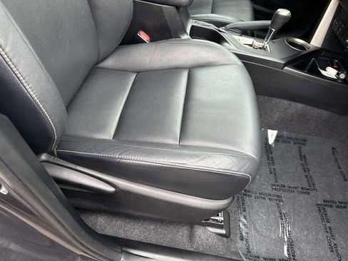 Used 2015 Toyota RAV4 Limited w/ Technology Package image 10