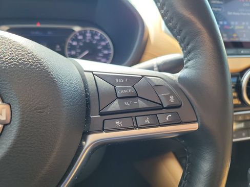 Used 2024 Nissan Sentra SV w/ SV Premium Package FWD image 24