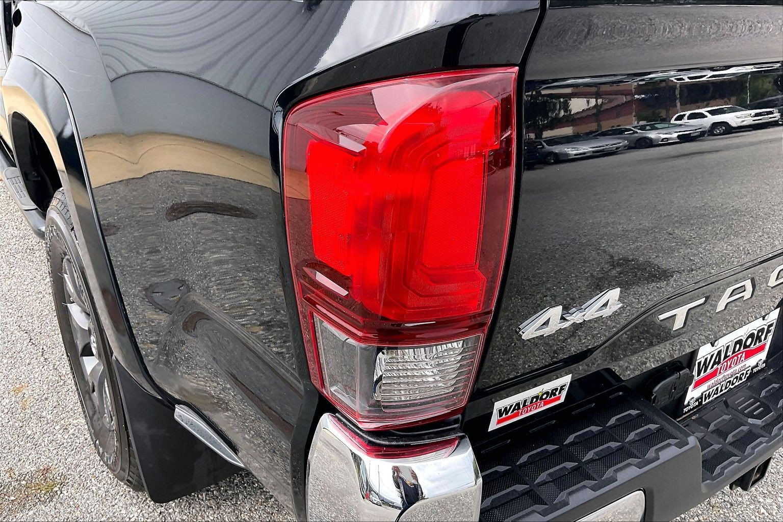 Used 2020 Toyota Tacoma SR5 AWD/4WD image 33