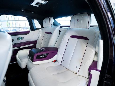 Used 2022 Rolls-Royce Ghost w/ Ghost Package AWD/4WD image 39