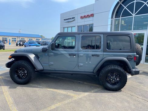 Used 2025 Jeep Wrangler Unlimited Sport S 4xe AWD/4WD image 2