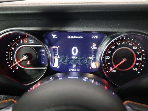 Used 2022 Jeep Gladiator Mojave AWD/4WD image 11
