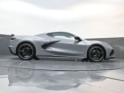 Used 2024 Chevrolet Corvette Stingray Coupe w/ Z51 Performance Package image 16