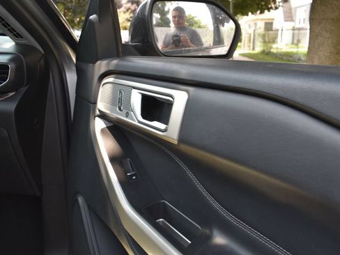 Used 2023 Ford Explorer Limited RWD image 21