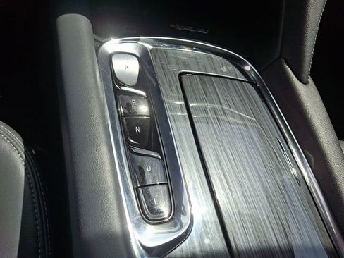 Used 2023 Buick Enclave Essence w/ Experience Buick Package AWD/4WD image 17