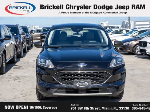 Used 2022 Ford Escape SE image 2