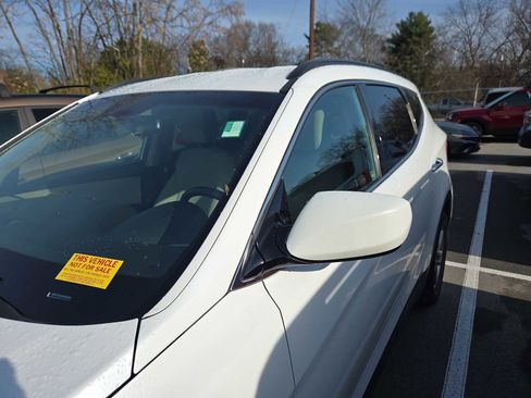 Used 2017 Hyundai Santa Fe Sport image 13